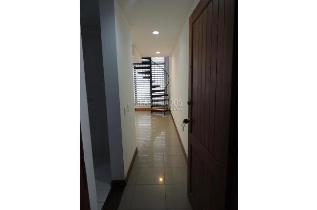 Apartamentos, Alquiler, Santa Rosa - $2.800.000