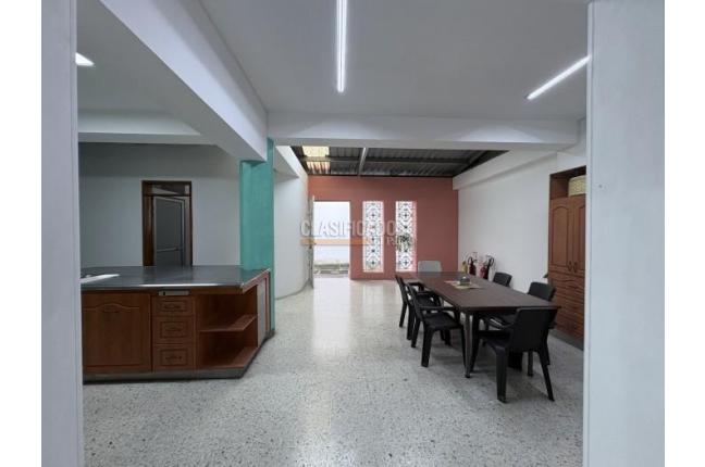 Casas, Venta, Champagñat - $910.000.000