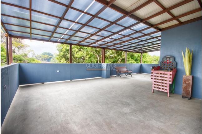 Edificios, Alquiler en La Flora