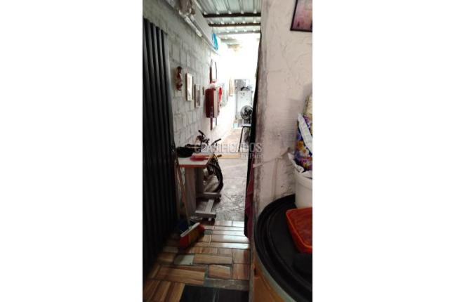 Locales y Bodegas, Venta, San Nicolás - $1.670.000.000