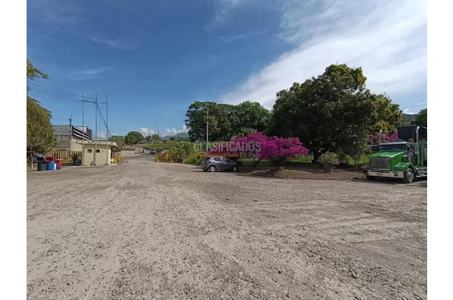 Locales y Bodegas, Alquiler, Bucaramanga - $145.000.000