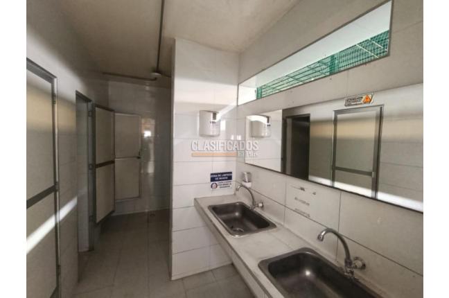 Locales y Bodegas, Alquiler, Bucaramanga - $145.000.000