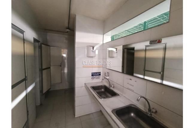 Locales y Bodegas, Alquiler, Bucaramanga - $145.000.000