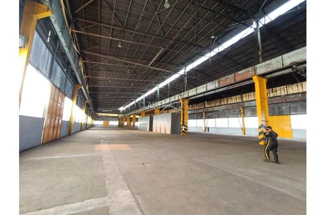 Locales y Bodegas, Alquiler, Bucaramanga - $145.000.000