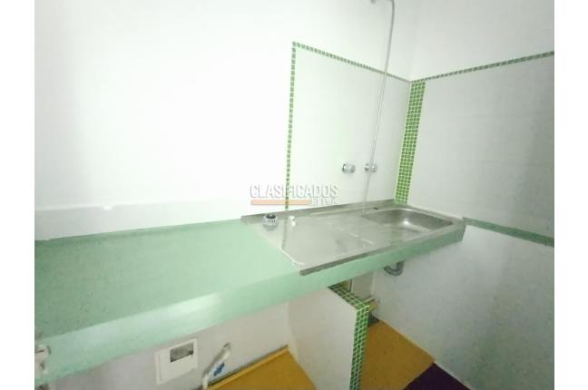 Locales y Bodegas, Alquiler, El Ingenio - $4.000.000