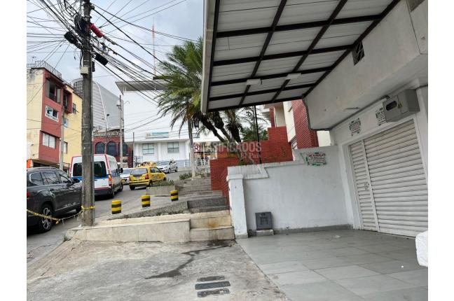 Locales y Bodegas, Alquiler, Granada - $2.200.000