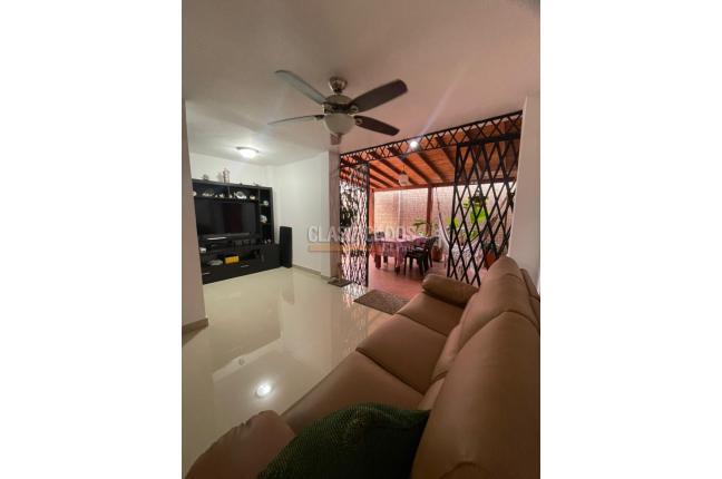 Casas, Venta en San Joaquín