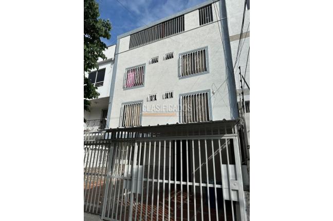 Apartaestudios, Alquiler, Prados del Limonar - $750.000