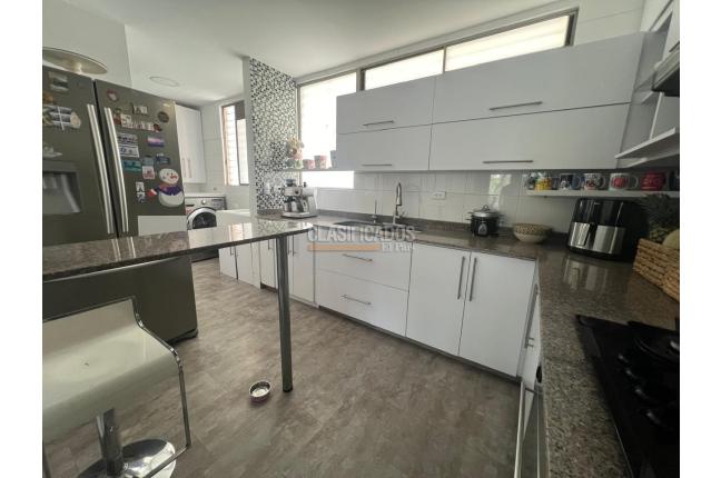 Apartamentos, Venta, Aguacatal - $900.000.000