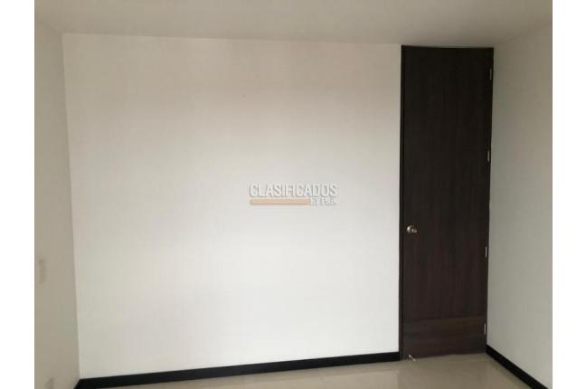 Apartamentos, Alquiler, La Hacienda - $2.100.000