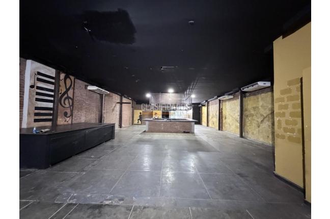 Locales y Bodegas, Alquiler, Granada - $10.000.000