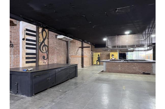 Locales y Bodegas, Alquiler, Granada - $10.000.000