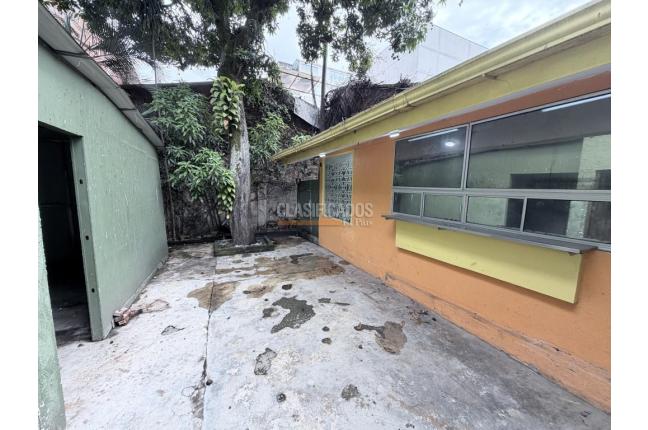 Locales y Bodegas, Alquiler, Granada - $10.000.000