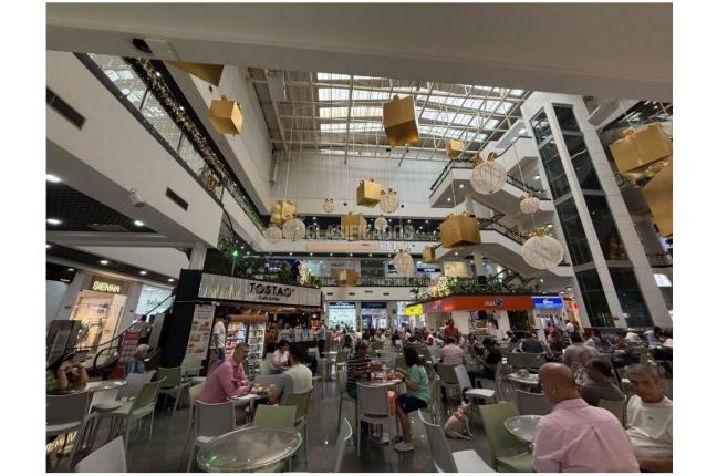 Locales y Bodegas, Alquiler, Centro Ccial Centenario - $7.500.000