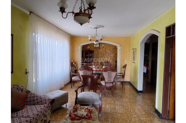 Edificios, Venta en Atanasio Girardot