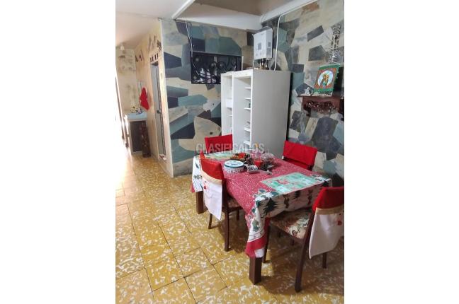 Edificios, Venta, Atanasio Girardot - $570.000.000