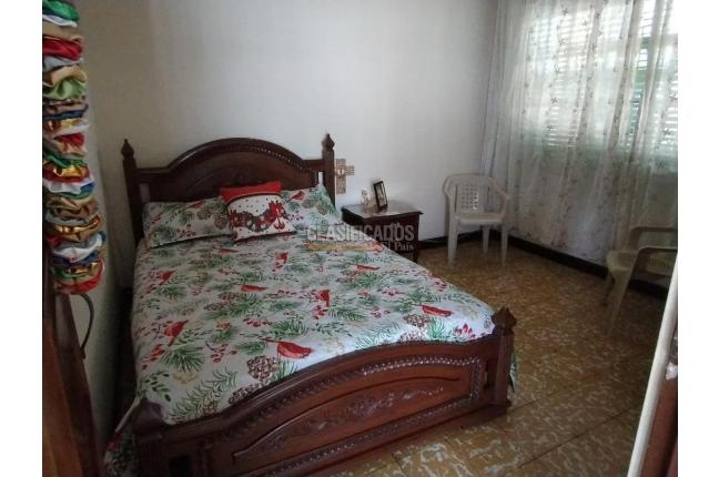 Edificios, Venta, Atanasio Girardot - $570.000.000