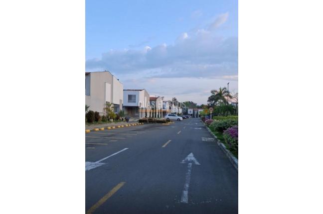 Casas, Venta, Ciudad Country - $360.000.000