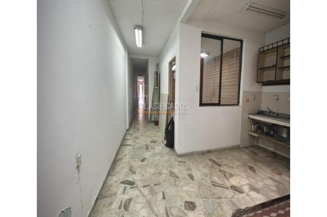 Locales y Bodegas, Alquiler, San Nicolás - $5.700.000