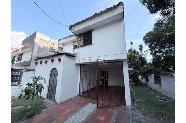 Casas, Alquiler, Prados del Norte - $2.400.000