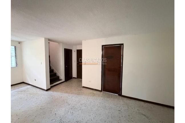 Casas, Alquiler, Prados del Norte - $2.400.000