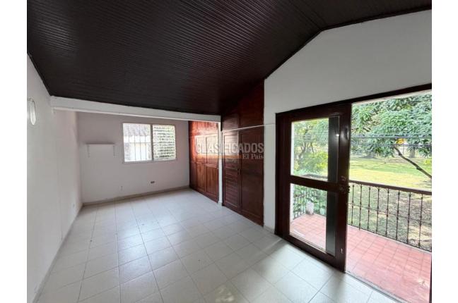 Casas, Alquiler, Prados del Norte - $2.400.000