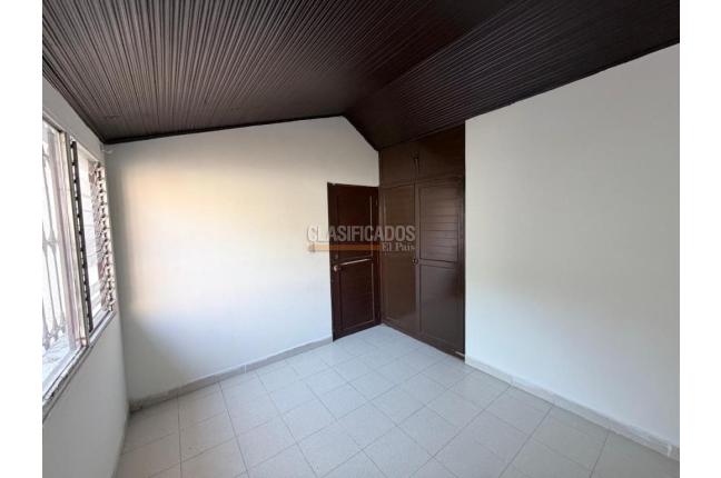 Casas, Alquiler, Prados del Norte - $2.400.000