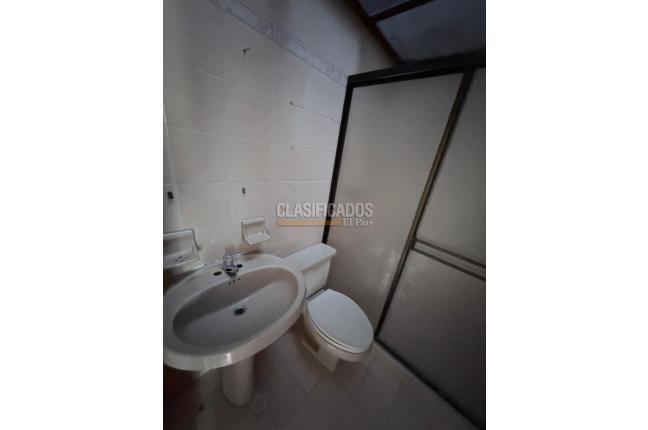 Casas, Alquiler, Prados del Norte - $2.400.000