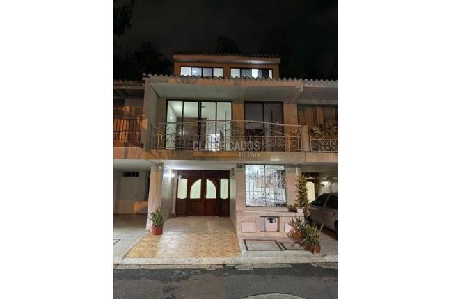 Casas, Venta en El Limonar