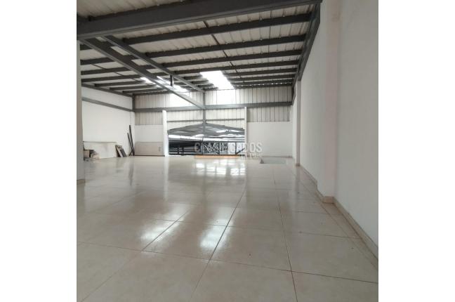 Locales y Bodegas, Alquiler, Junín - $8.500.000