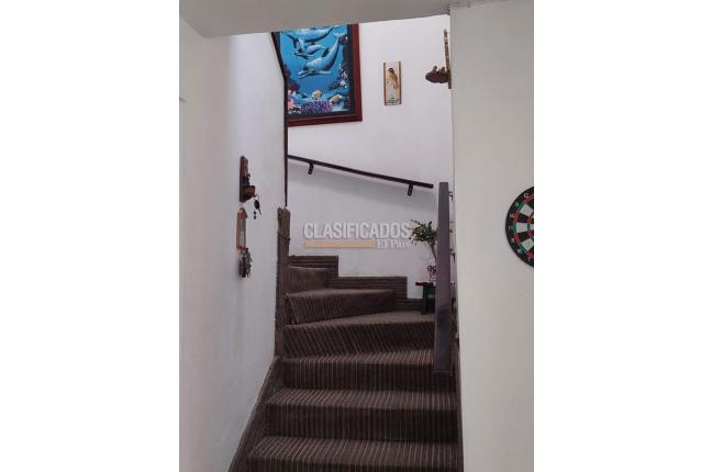 Casas, Venta en Santa Mónica Popular