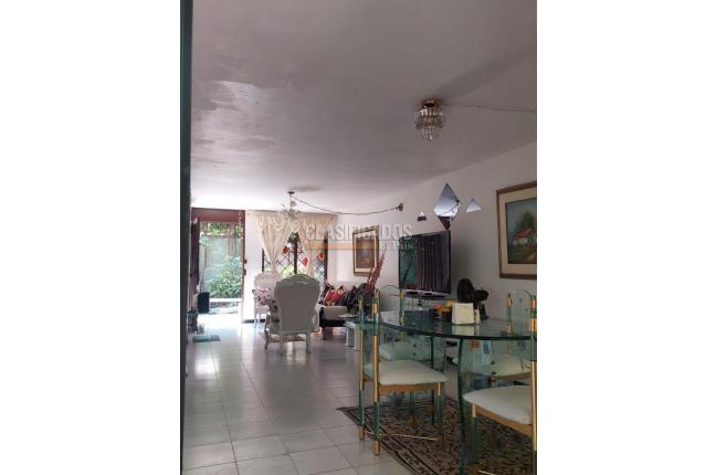 Casas, Venta, Santa Mónica Popular - $420.000.000