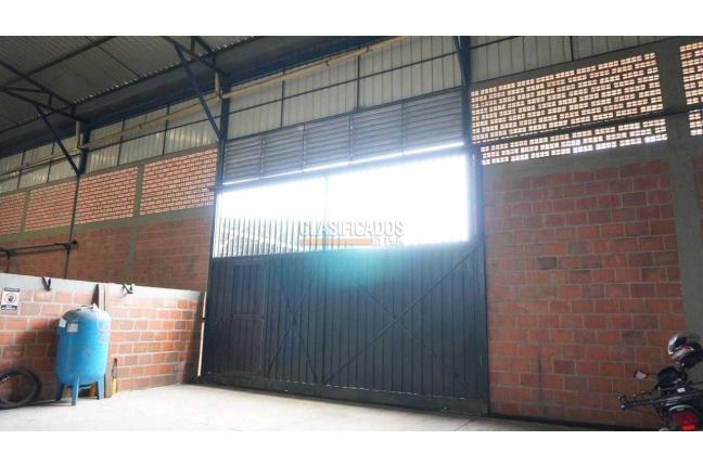 Locales y Bodegas, Venta, Candelaria - $1.600.000.000