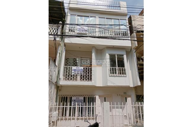 Casas, Alquiler, Ciudad Córdoba - $750.000