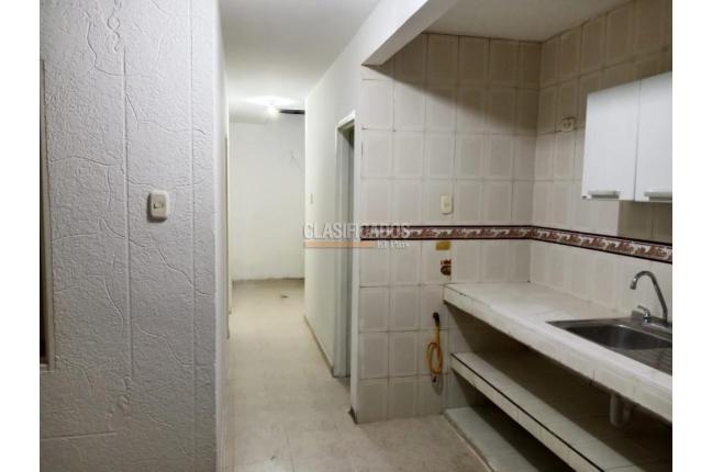 Casas, Alquiler, Ciudad Córdoba - $750.000