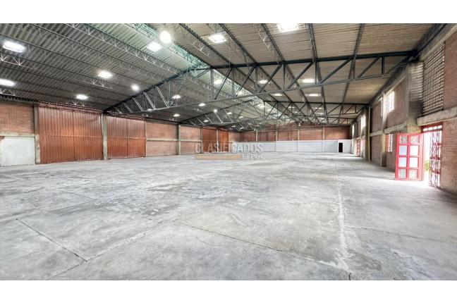 Locales y Bodegas, Alquiler en La Nubia