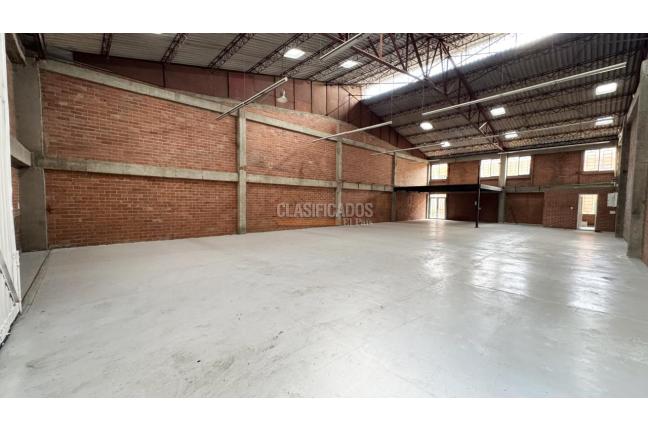 Locales y Bodegas, Alquiler en La Nubia