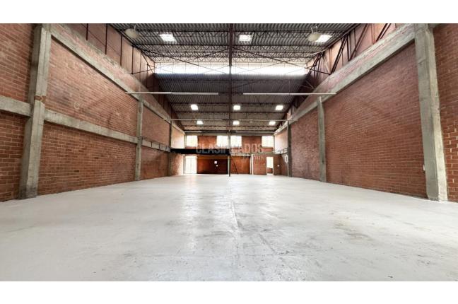 Locales y Bodegas, Alquiler en La Nubia