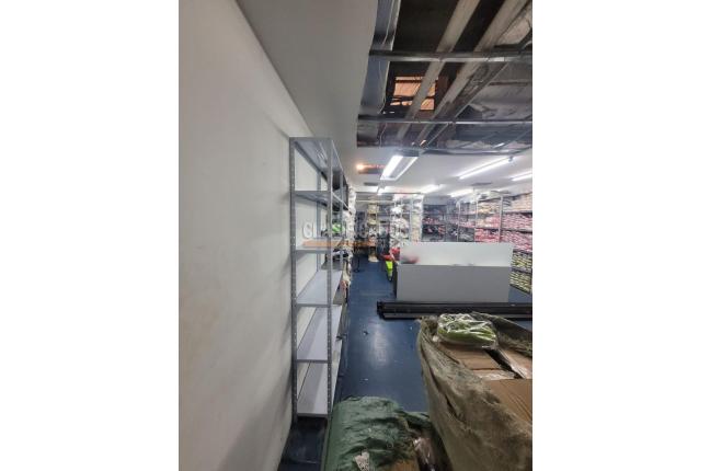 Locales y Bodegas, Venta, Panamericano - $1.500.000.000