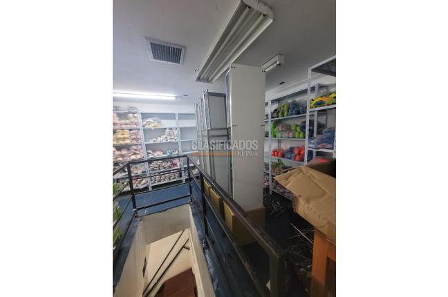 Locales y Bodegas, Venta, Panamericano - $1.500.000.000