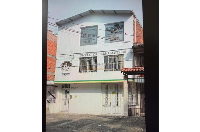 Locales y Bodegas, Venta, Colseguros - $1.500.000.000