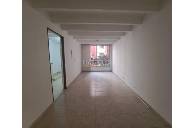 Apartamentos, Venta en Prados del Norte