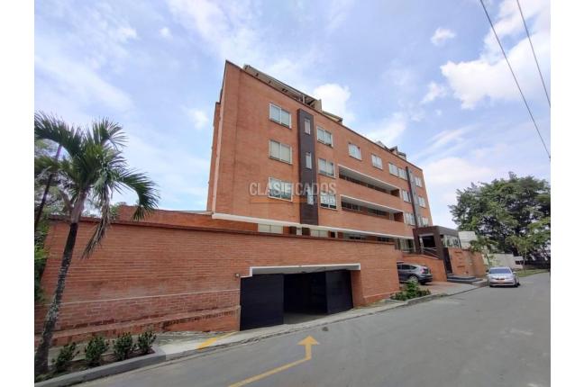 Apartamentos, Venta en Altos Menga