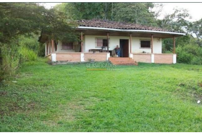 Fincas y Casas Campestres, Venta en La Buitrera