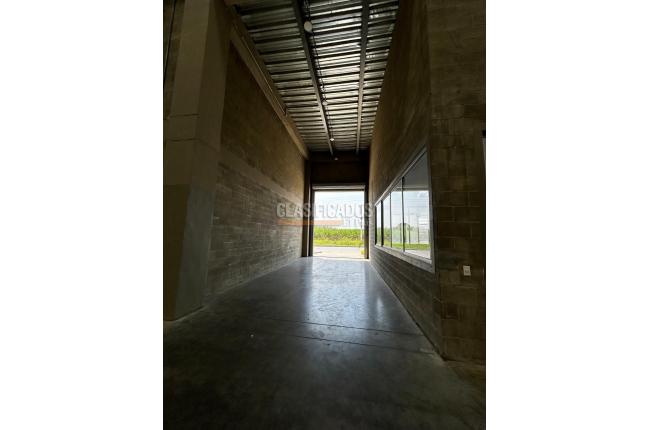 Locales y Bodegas, Alquiler en Acopi