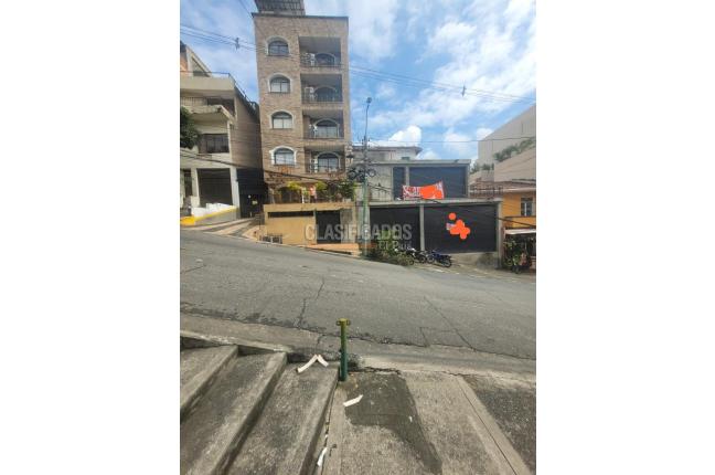 Locales y Bodegas, Alquiler en Centenario