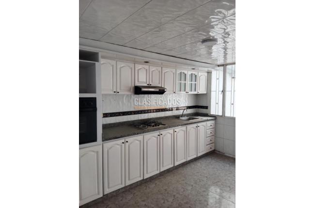 Casas, Alquiler, Bogotá - $6.300.000