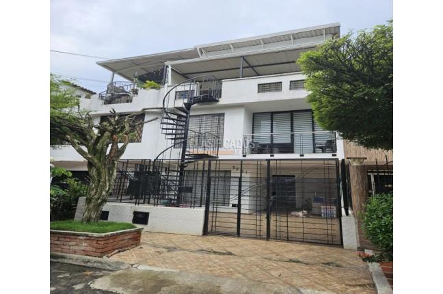 Casas, Venta, Ciudad 2.000 - $570.000.000