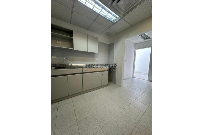 Locales y Bodegas, Venta, Eucarístico - $1.450.000.000