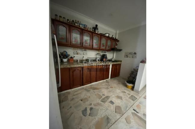 Casas, Venta, Atanasio Girardot - $550.000.000